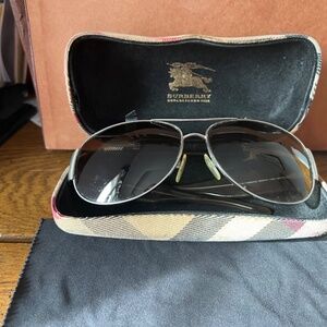 Burberry BE3020M Aviator Sunglasses – Nova Check – Made in Italy